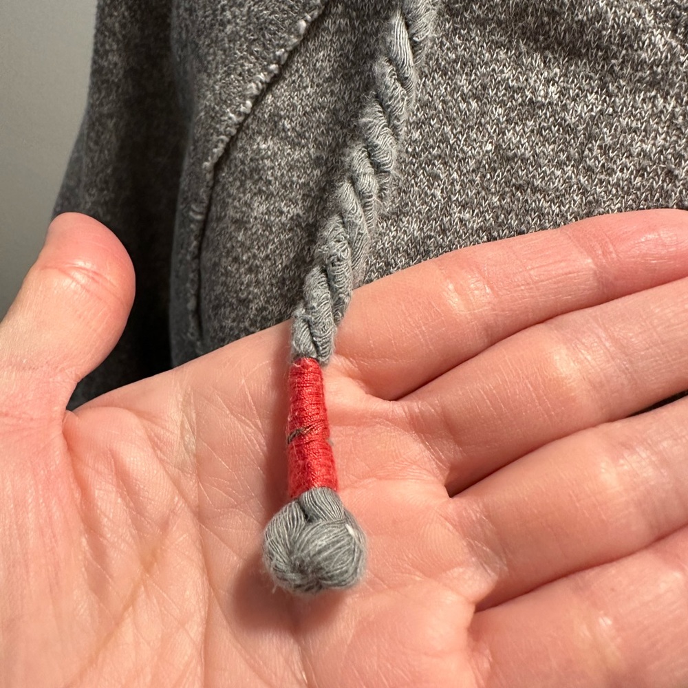 Roxy - Picture 4 of 5
